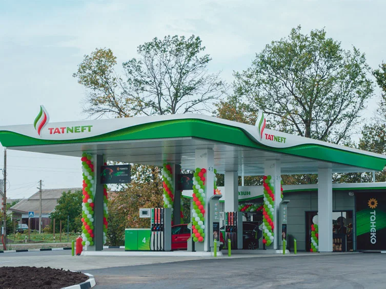 Автозаправочная станция под брендом Татнефть